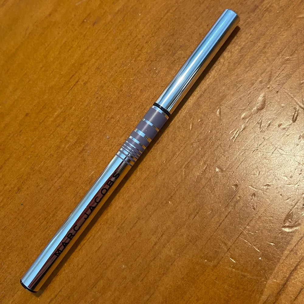 Marc Jacobs Fineliner Eyeliner Dove Affair